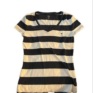 Tommy Hilfiger v neck top